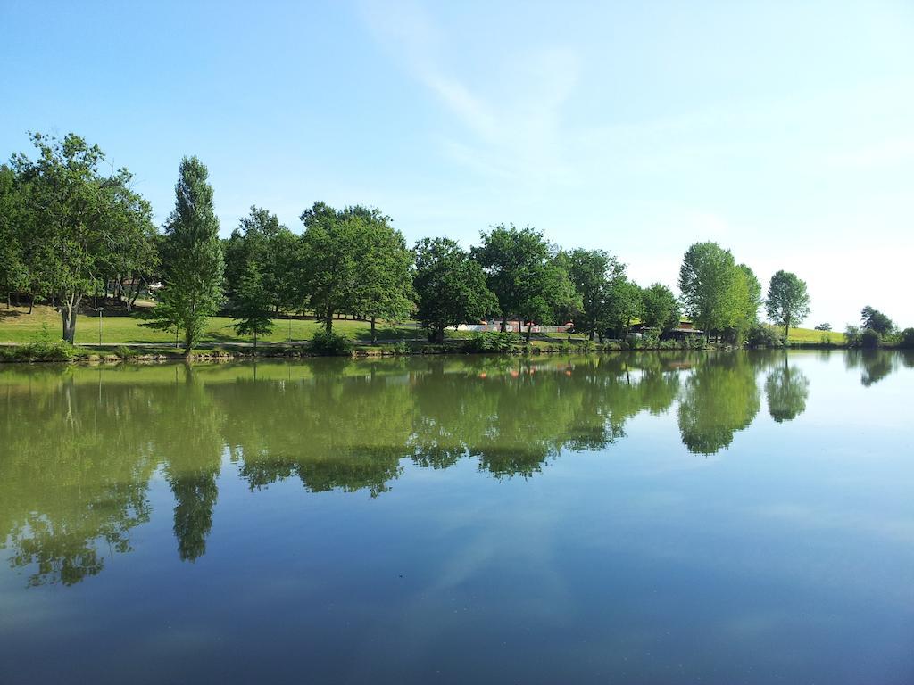 Lac De Cancon エクステリア 写真
